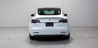 2020 Tesla Model 3 - Thumbnail