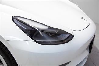 2020 Tesla Model 3 - Thumbnail