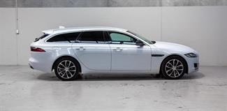 2019 Jaguar XF - Thumbnail