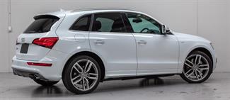 2015 Audi SQ5 - Thumbnail