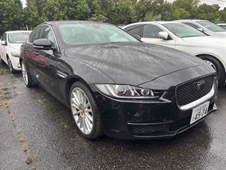 2016 Jaguar XE - Thumbnail